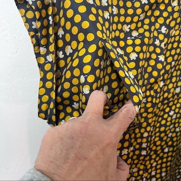 CAbi #183 Clover Dot gray & yellow silk top - Picture 5 of 8